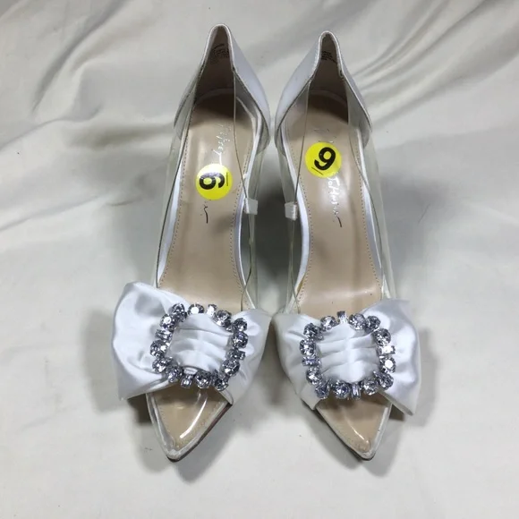 Betsey Johnson Moxie White Satin Rhinestone Clear - Picture 2 of 14